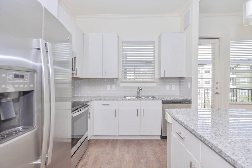 1 MONTH FREE LIMITED TIME! Luxury Living for 55+ A