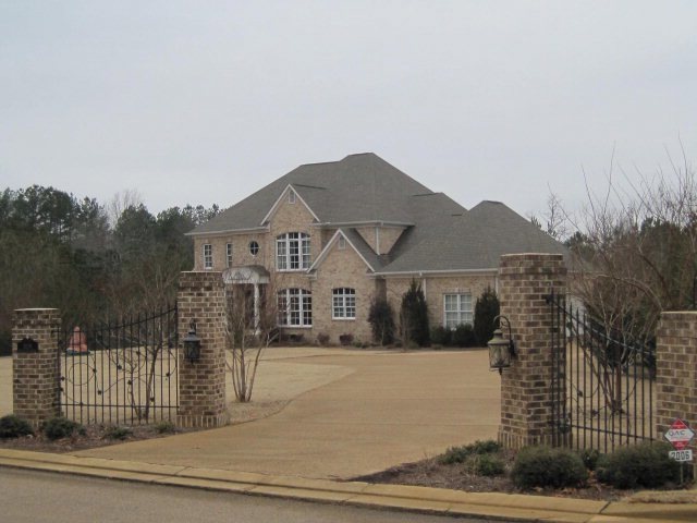 2006 Highlands Cir, Oxford, MS 38655 - photo 1