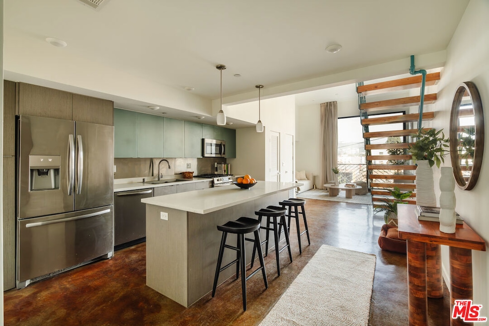 Sold $880,000 • Co-Listing Agent