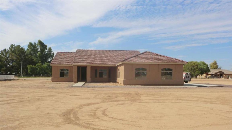 6525 N 175th Ave - 4 bed, 2 bath