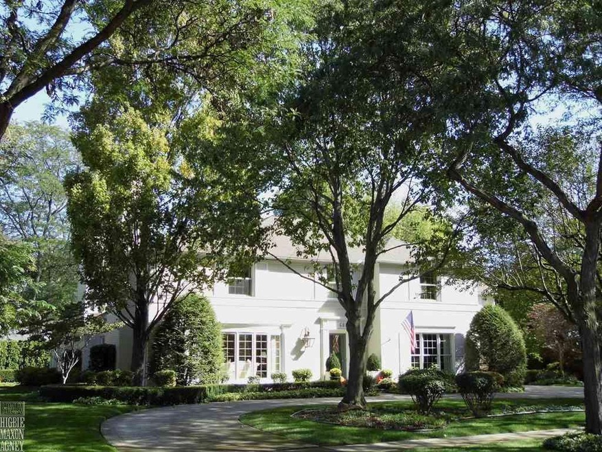 Exterior View w/Circular Drive