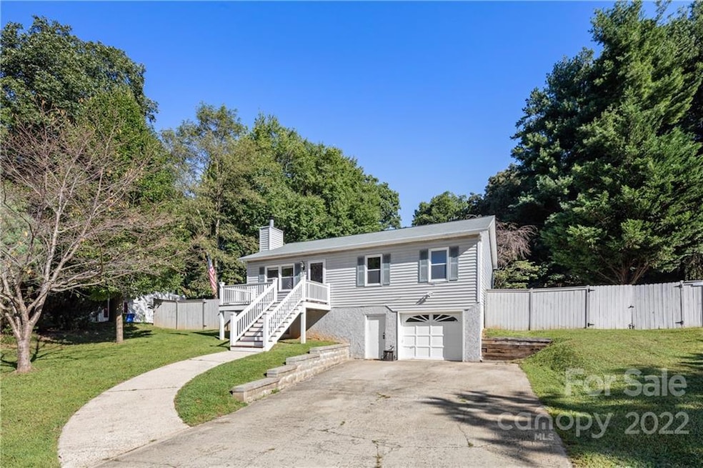 17 Ashwood Dr, Asheville, NC 28803 - photo 1