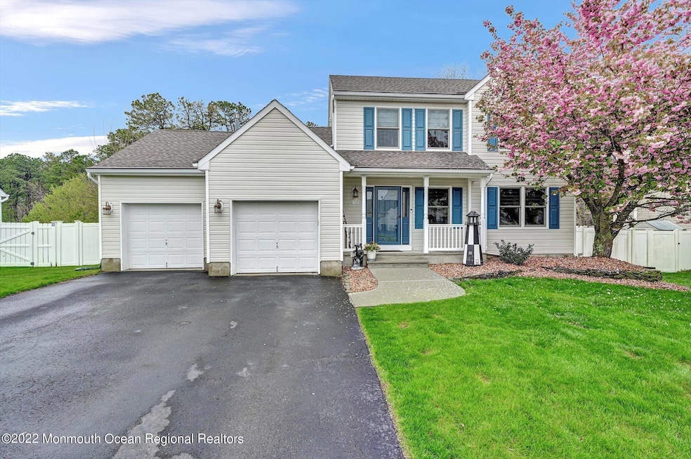 111 W Shenendoah Rd, Howell, NJ 07731 - photo 1