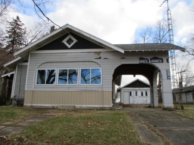 407 N Cleveland Ave, Galien, MI 49113 - photo 1