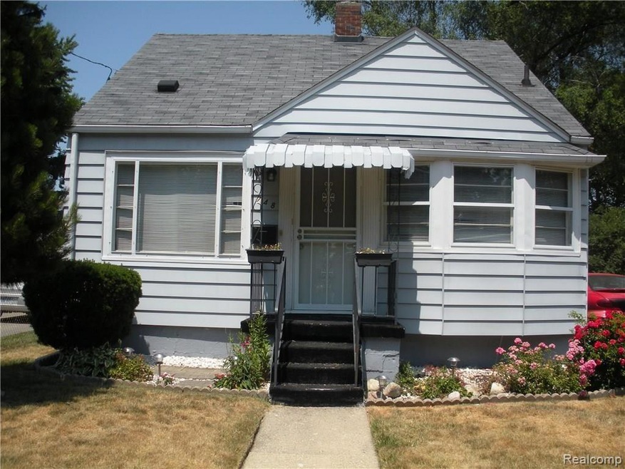 748 Pettibone Ave, Flint, MI 48507 - photo 1