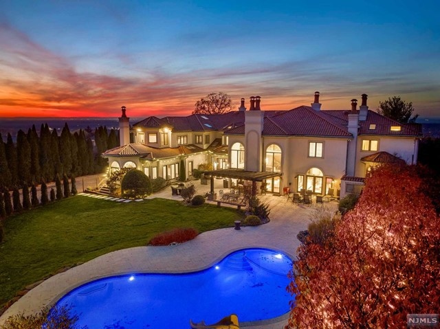 142 Hoover Dr, Cresskill, NJ 07626 - photo 1