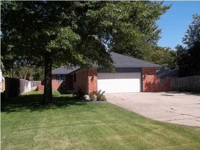 Brick & Vinyl Siding On this Beautiful Ranch