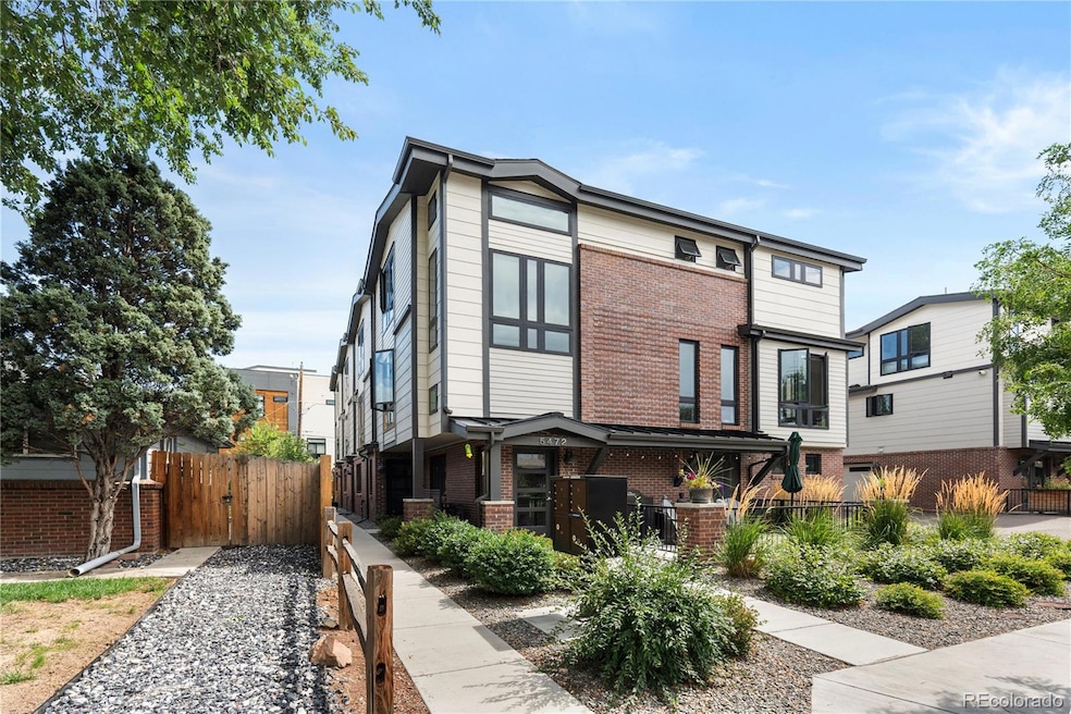 5472 S Nevada St unit B, Littleton, CO 80120 - photo 1