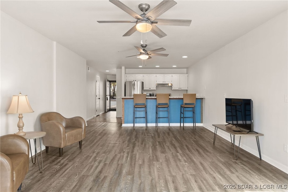 6570 Pelican Dr unit 307, Osage Beach, MO 65065 - photo 1