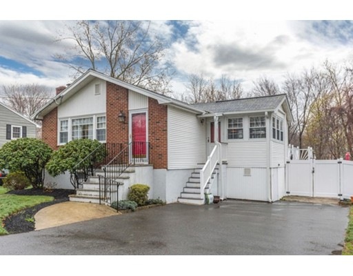 8 Lake Ave, Saugus, MA 01906 - photo 1