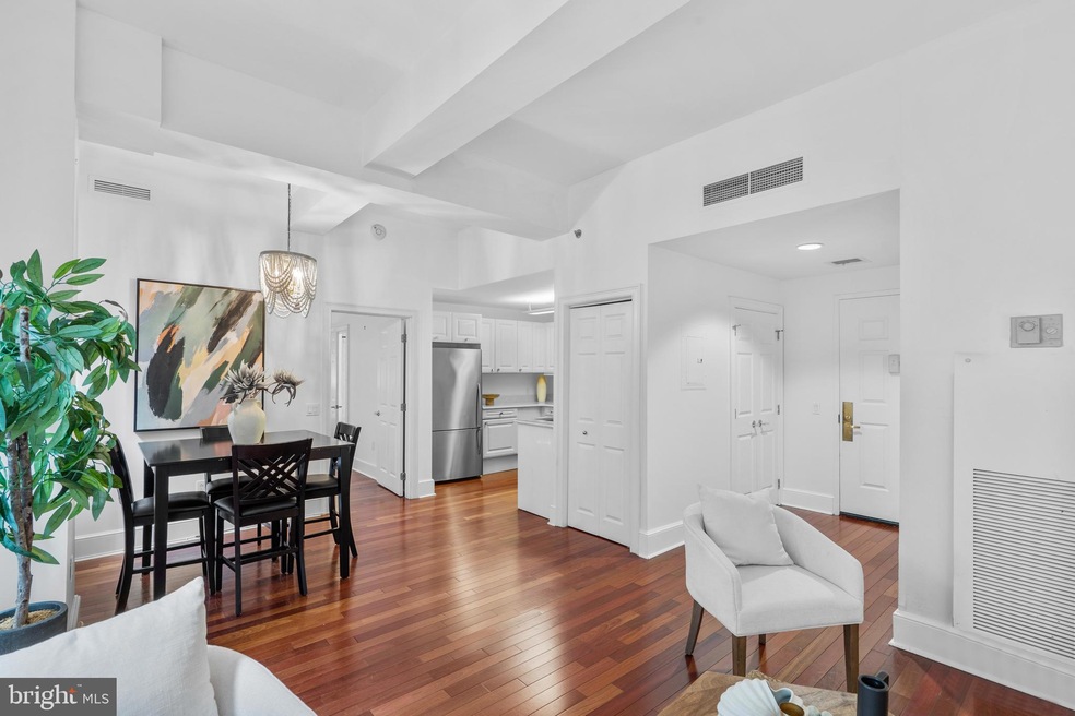 The Ellington unit 7I, Philadelphia, PA 19102 - photo 1