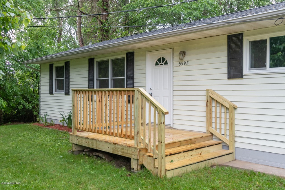 5598 Johnson Rd-13