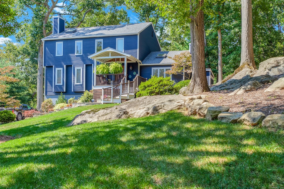 4 Pepperwood Ln, Branford, CT 06405 - photo 1