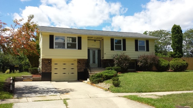 16918 Magnolia Dr, Hazel Crest, IL 60429 - photo 1