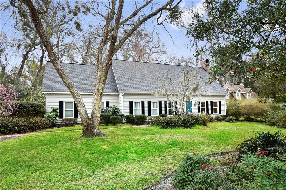 145 Dunbarton Dr, Saint Simons Island, GA 31522 - photo 1
