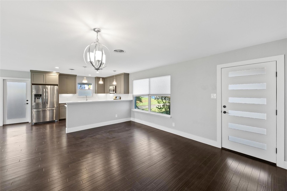 1305 Glenwood Dr, Austin, TX 78723 - photo 1