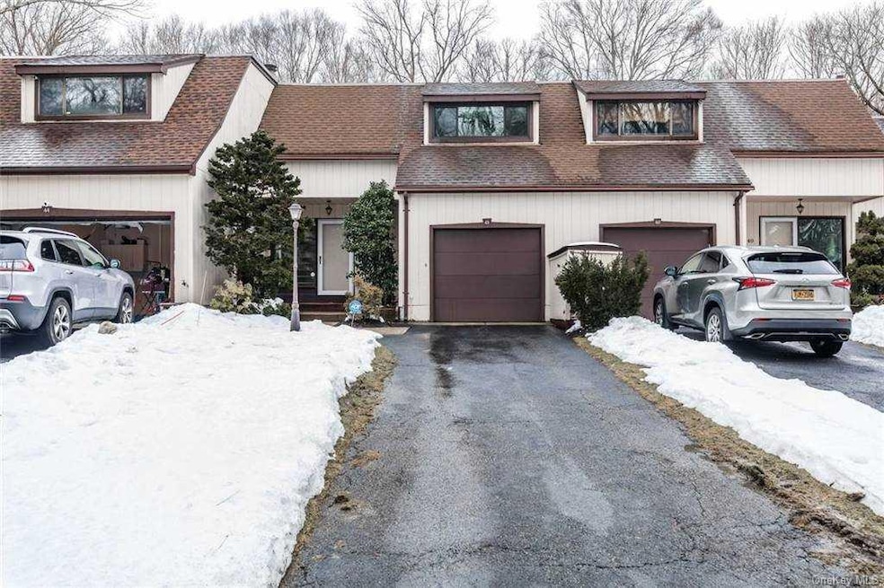 42 Cedar Ln N, Glen Head, NY 11545 - photo 1