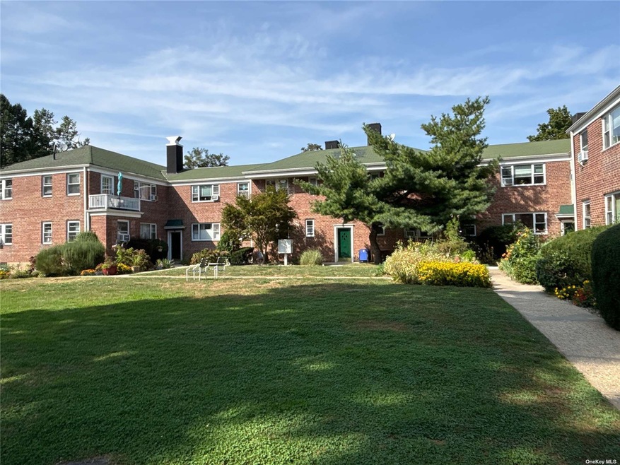 12 Dolphin Green unit D2G, Port Washington, NY 11050 - photo 1
