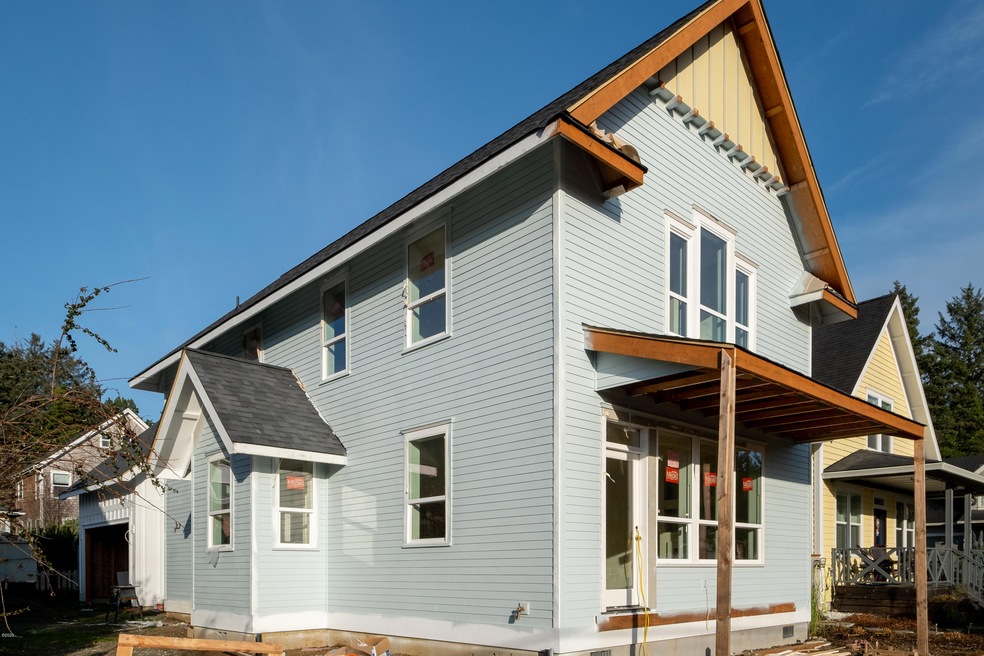 631 SW 28th St, Lincoln City, OR 97367 - photo 1