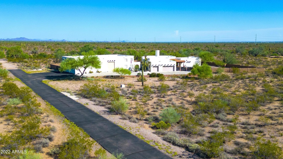 1.Beautiful Home, Hangar, Guest Quarters