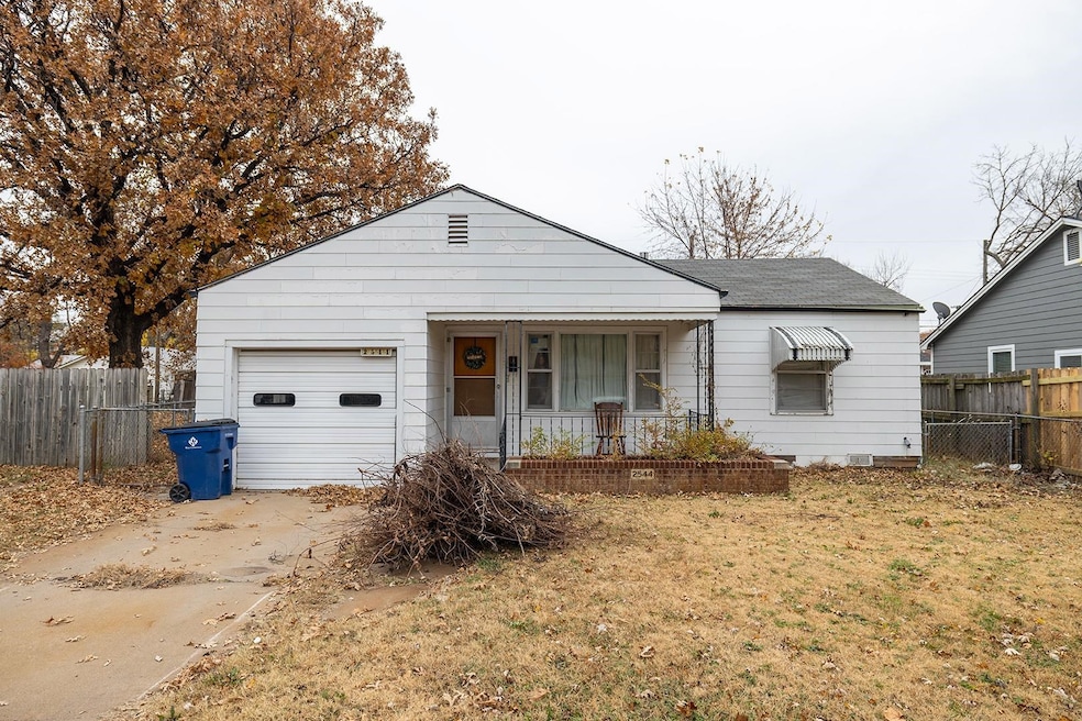 2544 N Burns Ave, Wichita, KS 67204 - photo 1