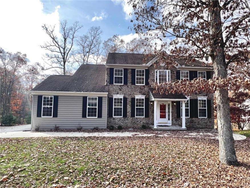 3402 Bluestone Ln, East Stroudsburg, PA 18301 - photo 1