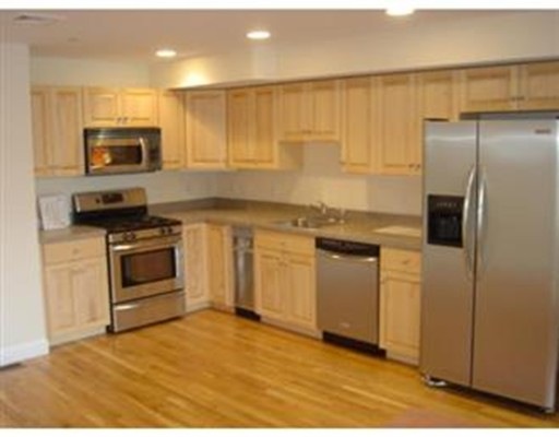 2 Lee Hill Rd unit 9, Roslindale, MA 02131 - photo 1