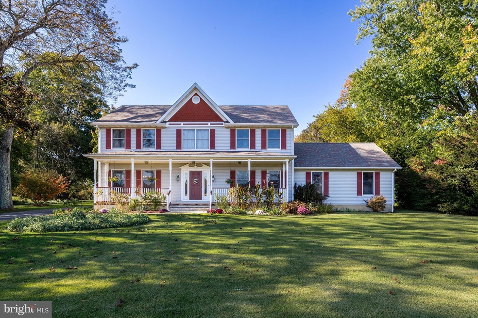 321 White Pine Rd, Columbus, NJ 08022 - photo 1