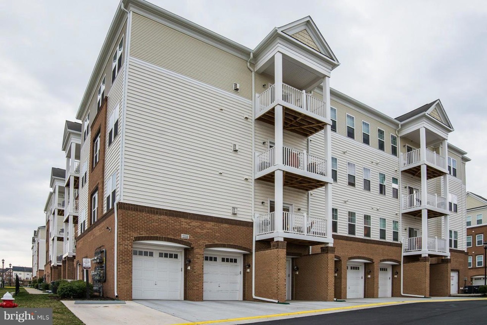 24636 Woolly Mammoth Terrace unit 200, Aldie, VA 20105 - photo 1