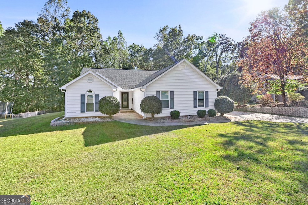 40 Paces Landing Trail, Newnan, GA 30263 - photo 1