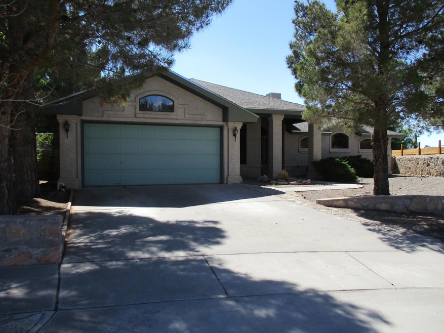 405 Jeweled Desert Dr, Horizon City, TX 79928 - photo 1