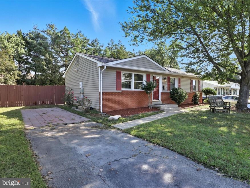 13203 Haddock Rd, Woodbridge, VA 22193 - photo 1