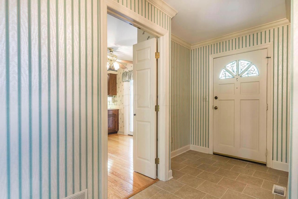 5689 Notre Dame Place unit 7, Columbus, OH 43213 - photo 1