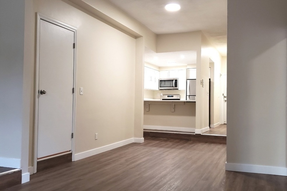 65 Brookline St unit 2, Cambridge, MA 02139 - photo 1