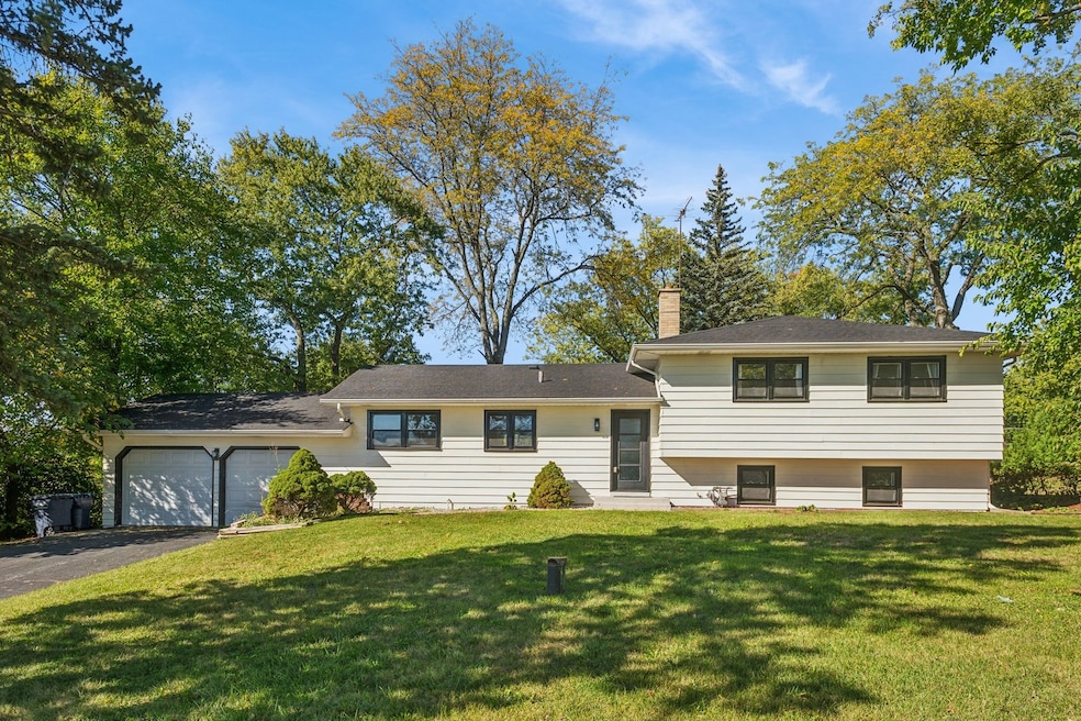 For Sale $459,900 • Co-Listing Agent