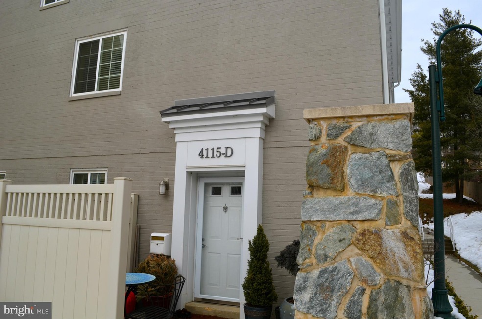 4115 S Four Mile Run Dr unit D, Arlington, VA 22204 - photo 1