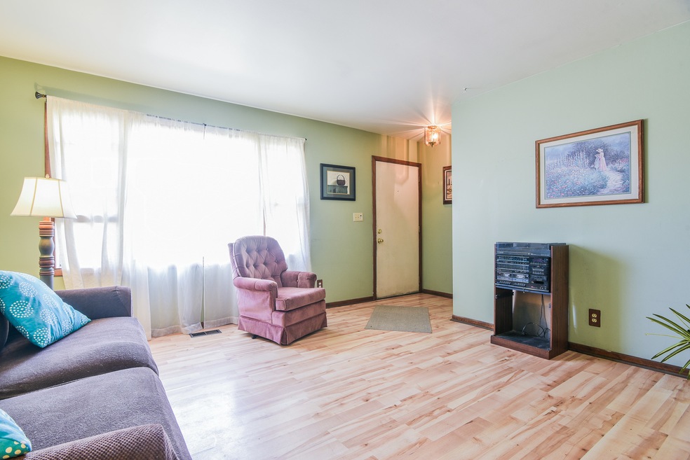 2070 Blueberry Ln unit 4, Aurora, IL 60506 - photo 1