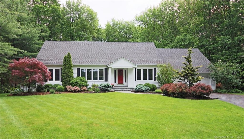 535 Whitney Ave, Trumbull, CT 06611 - photo 1