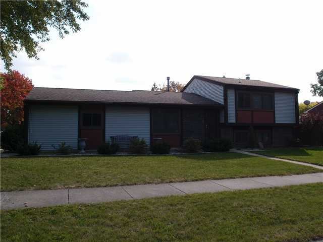 119 W Claremore Dr, Lansing, MI 48911 - photo 1