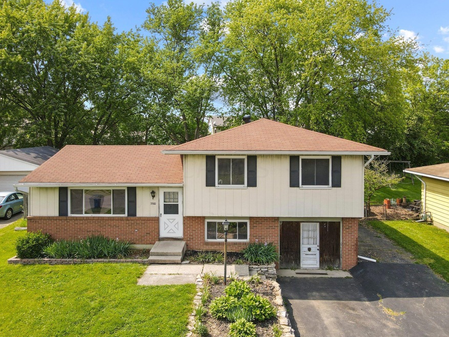 3300 Winding Creek Dr, Columbus, OH 43223 - photo 1