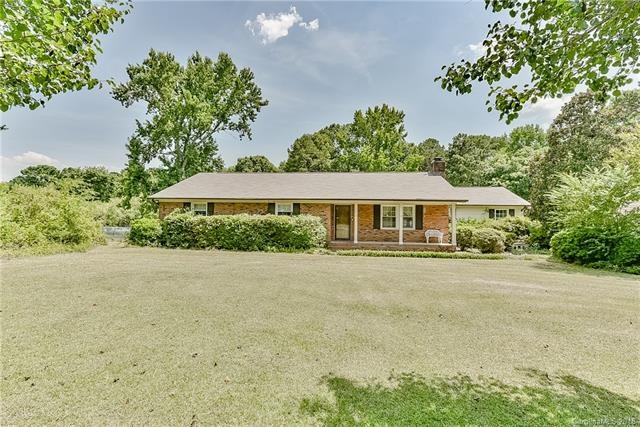 Welcome To 15416 Shawnee Trail In Matthews!