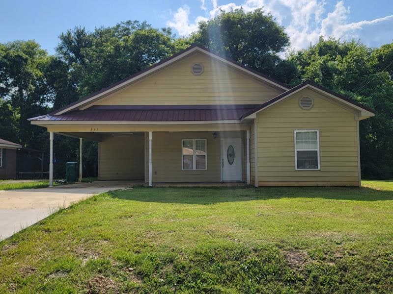 213 N Carter St, Okolona, MS 38860 - photo 1
