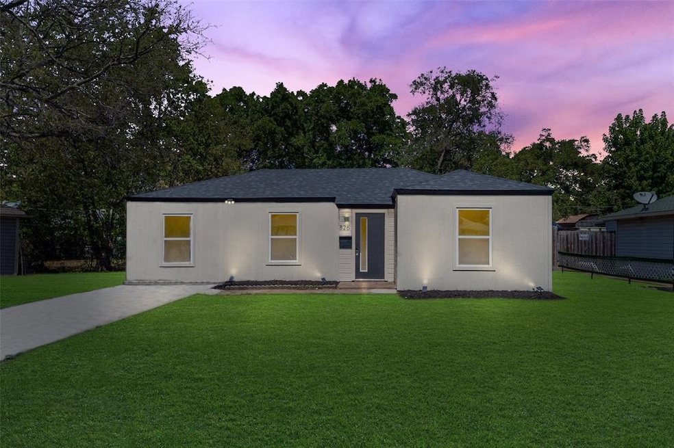 826 Chickasaw Trace, Grand Prairie, TX 75051 - photo 1