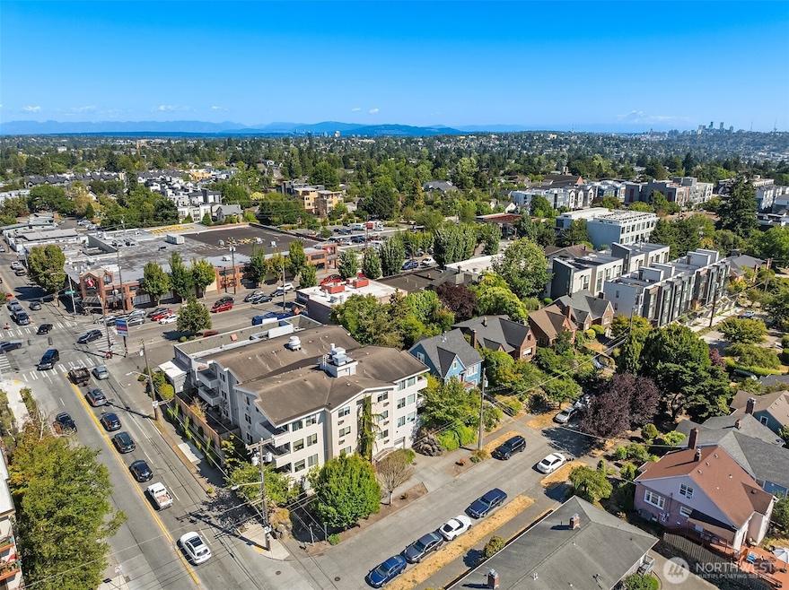 Pending $4,600,000 • Co-Listing Agent