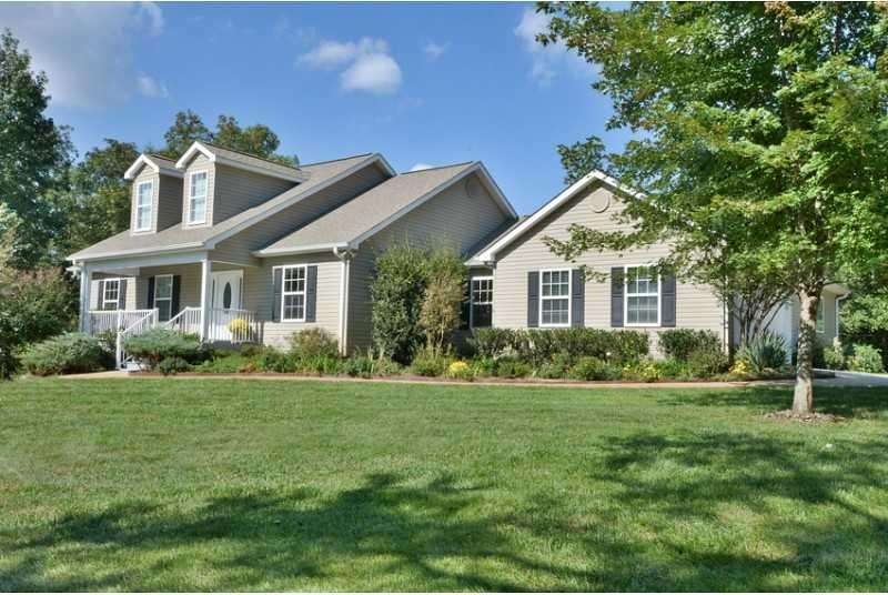 Exterior Front. Beautiful Ranch w/Fully Finished T