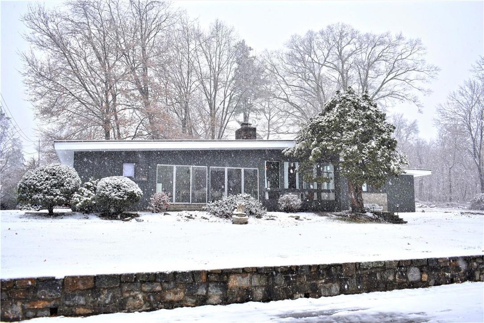 3220 Lookout St, Mohegan Lake, NY 10547 - photo 1