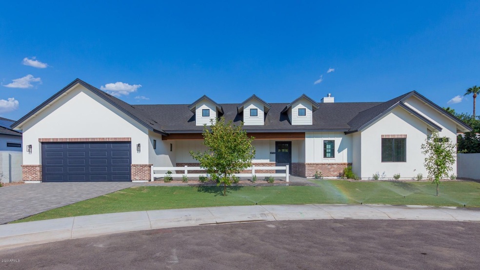 8715 N 9th Ave, Phoenix, AZ 85021 - photo 1