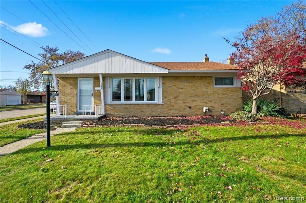 22005 Wilmot Ave, Eastpointe, MI 48021 - photo 1