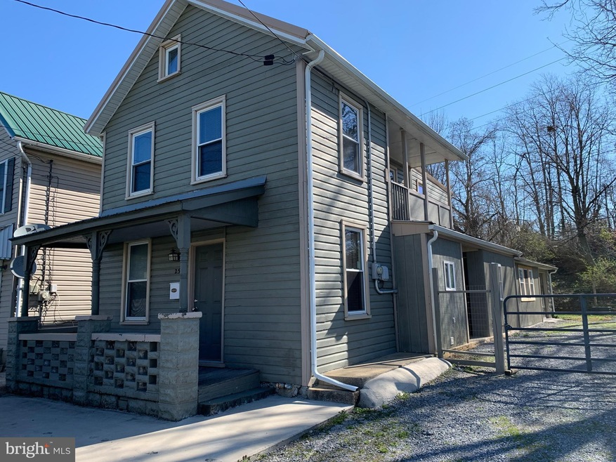 258 Mount Moriah St, Chambersburg, PA 17201 - photo 1