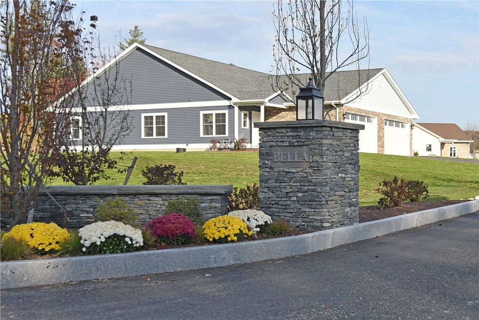 34 Bella Vista Cir unit 9, Chepachet, RI 02814 - photo 1